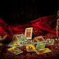 tarot-waarzegster-kaarten-boeken-braderie-kerstmarkt-feest.jpg