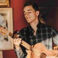 Sanger og guitarist Chris
