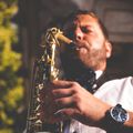 Saxofonist für Ihre Firmenfeier buchen