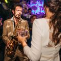 Saxo en directo sobre sesión DJ en evento exclusivo