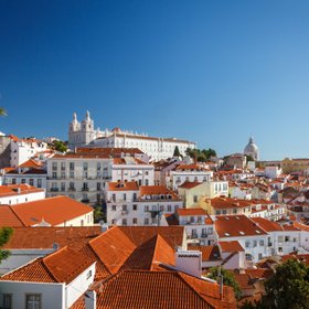 Descubra las mejores rutas a pie de Lisboa para vivir aventuras inolvidables