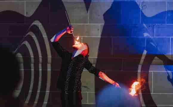 buchen LED Shows, Feuershows & Artistik