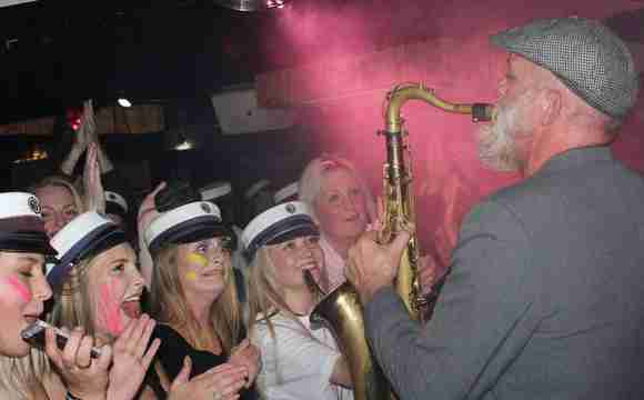 Saxofonist til bryllup