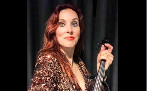Karo - Klassisk og Elektrisk Violinist