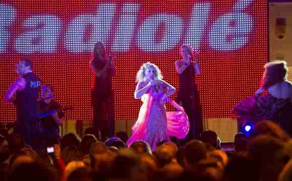 Cantante ganadora de Raio Ole