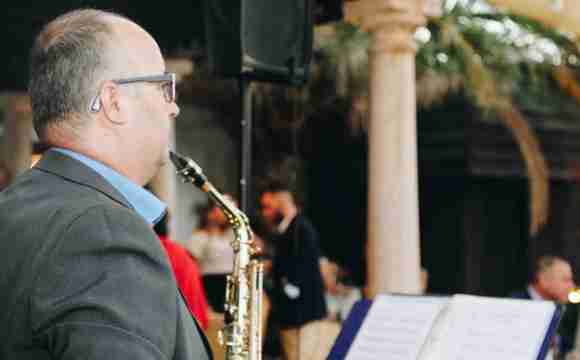 Una experiencia sonora sofisticada de la mano de Saxofonista MA.