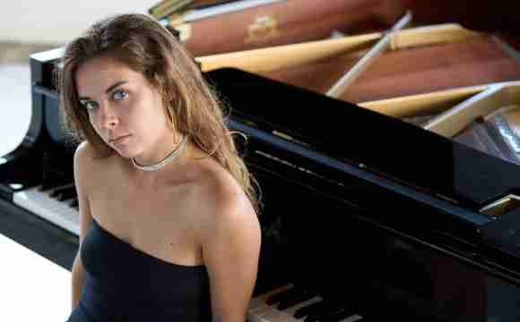 Pianista de jazz y boleros para ceremonias privadas
