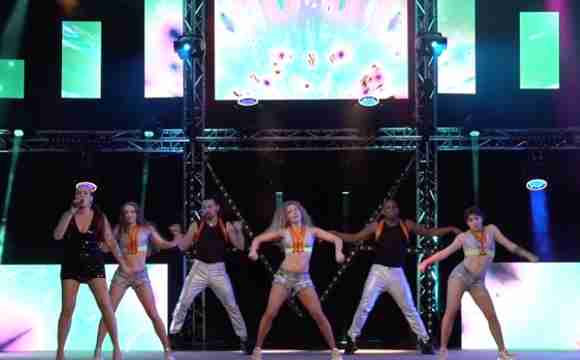 Show Band Dance