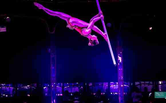 huur The Aerial Dance Duo