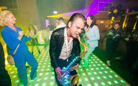 De Sax Man live promopic