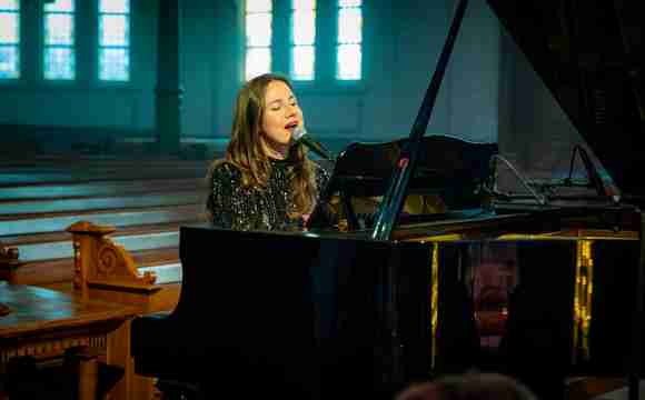 boek Zangeres-Pianiste Kim