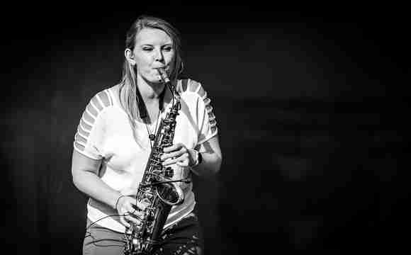 Boek Monique on Sax