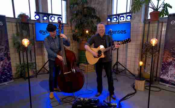 Acoustic Lounge