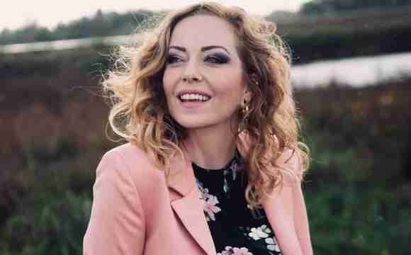 Anneke van Giersbergen