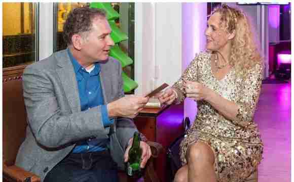 complimenten dame boeken bedrijfsfeest