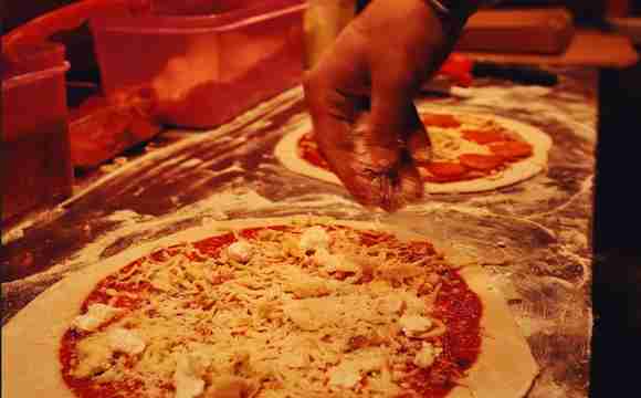 preparing pizza.jpg