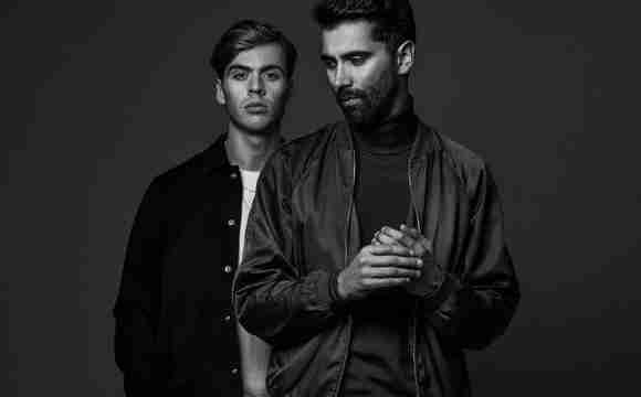 Yellow Claw buchen.jpg