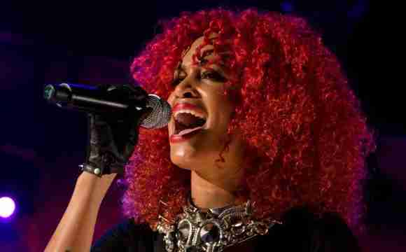 Sharon-Doorson-boeken-festival-feest.jpg