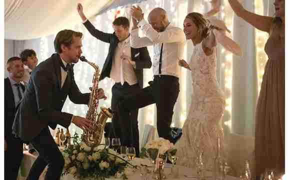 Saxofonist till ditt bröllop.JPG
