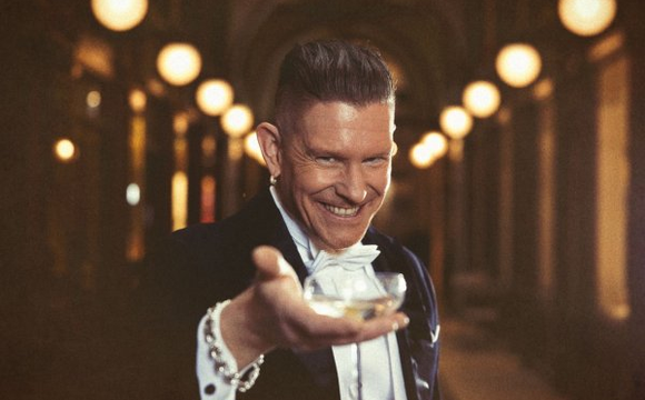 Boka Frank Martini för ditt evenemang, fest, företagsfest