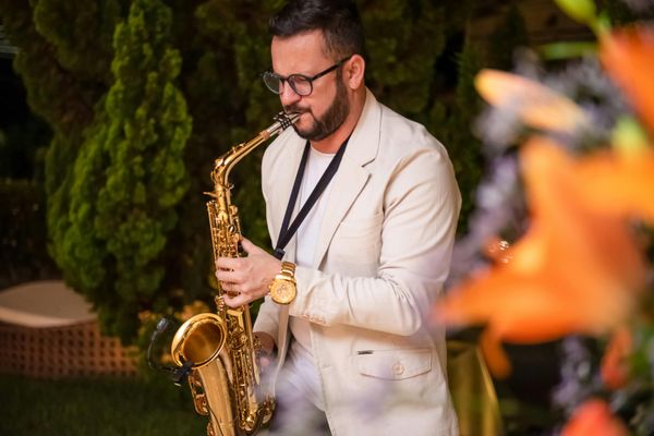 book din saxofonist her