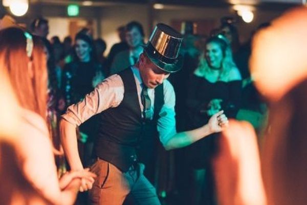 Feest organiseren.jpg