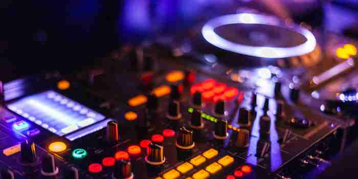 Boka DJ Hyr till din fest, julfest, event