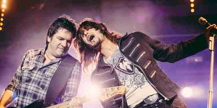 Evenses rock band med bassist og sanger