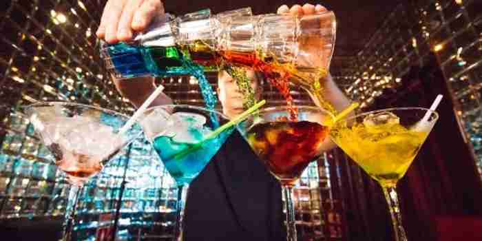 Få din egen cocktail bartender til din temafest