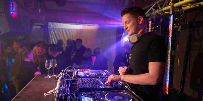 födelsedagsfest-dj-underhållning-fira