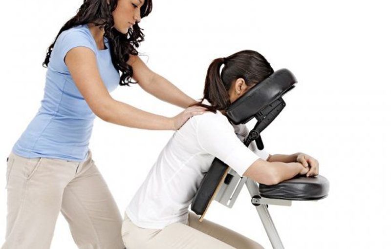 stoelmassage-op-locatie-evenement-huren.jpg