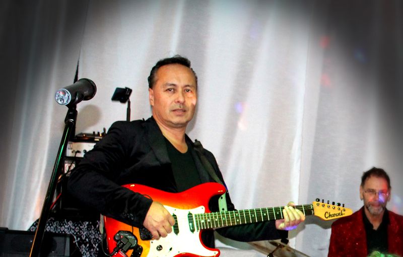 Alex SO GOOD Christmas Style