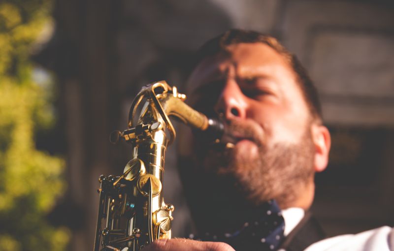 Saxofonist für Ihre Firmenfeier buchen