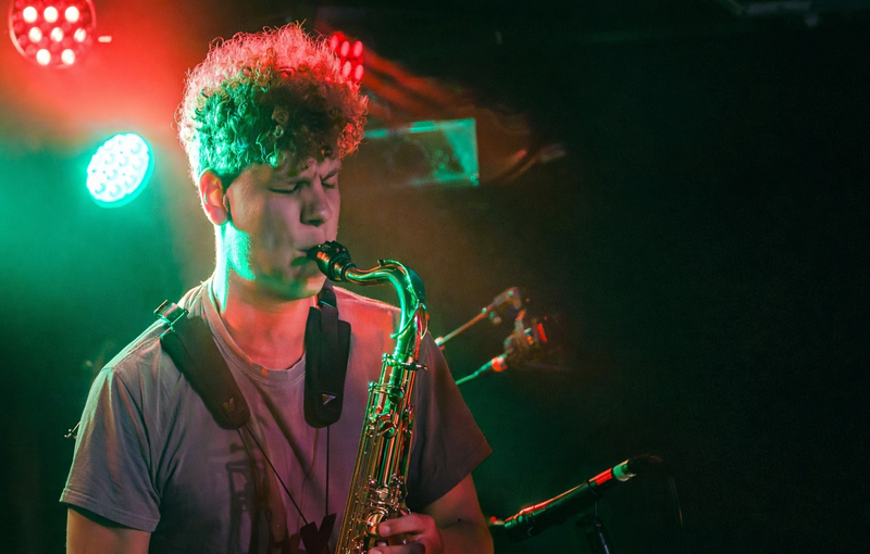 Asger deler ud af sit musikalske talent