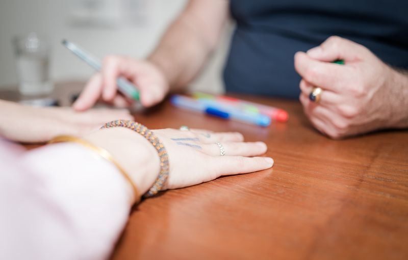 hænder til læsning