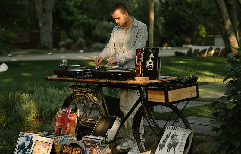 DJ open format para bodas con música personalizada