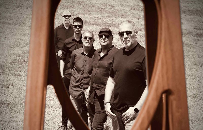 Grupo de música tributo a Serrat en evento privado en Madrid