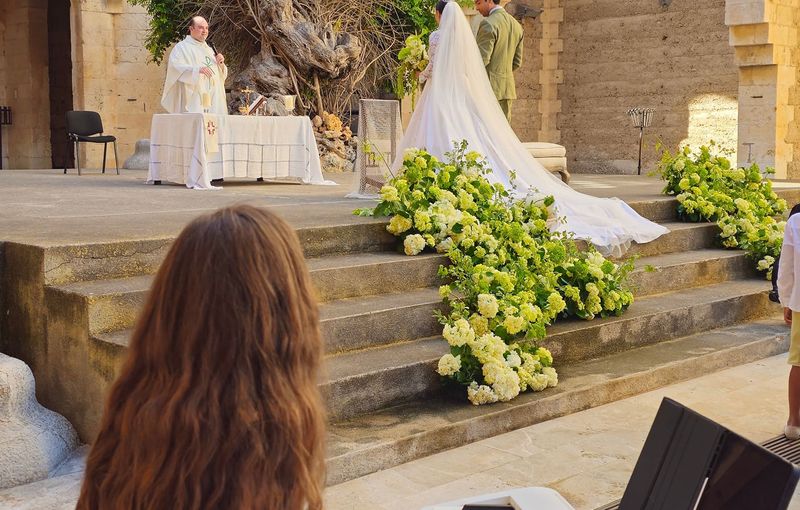 Actuación musical elegante para bodas completas en Mallorca