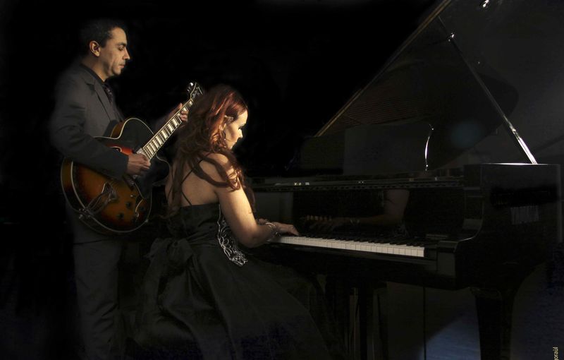 Dúo de jazz con piano y voz en evento corporativo en Toledo