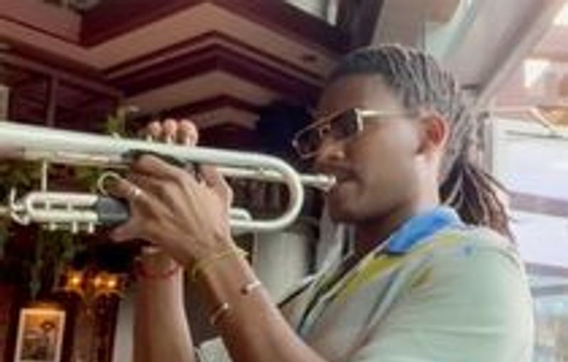 Beat & Brass Madrid mezcla trompeta en vivo con ritmos de DJ para un ambiente único y lleno de energía en tus eventos