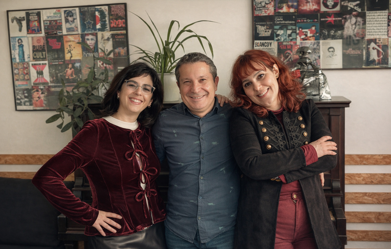 Versiones pop internacionales en evento privado