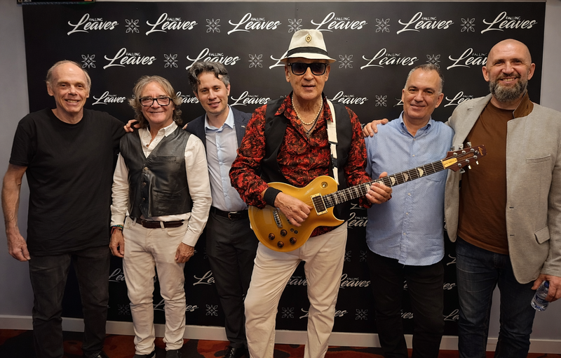 Banda tributo a Carlos Santana actuando en fiestas populares