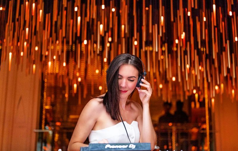 Buen gusto, continuidad y lectura de sala.