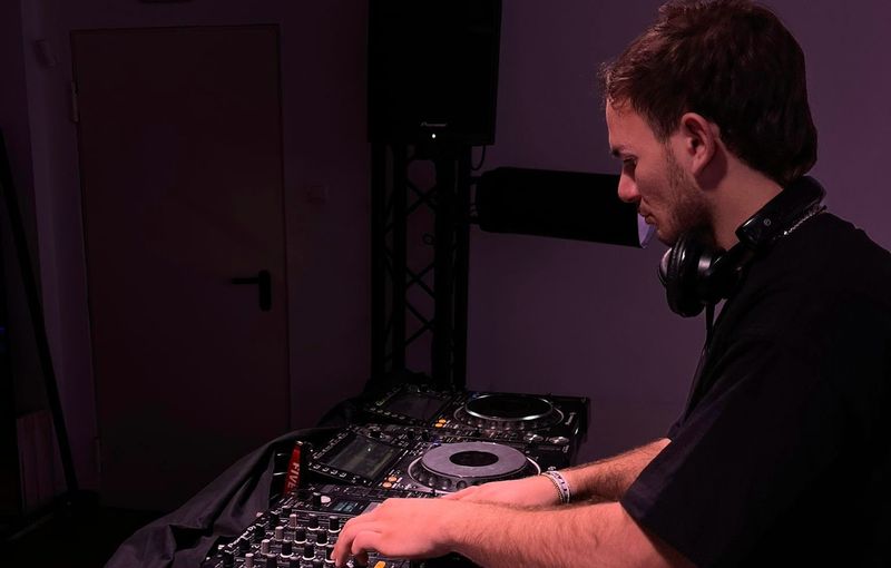 DJ profesional para eventos y fiestas