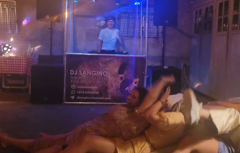 DJ San huren