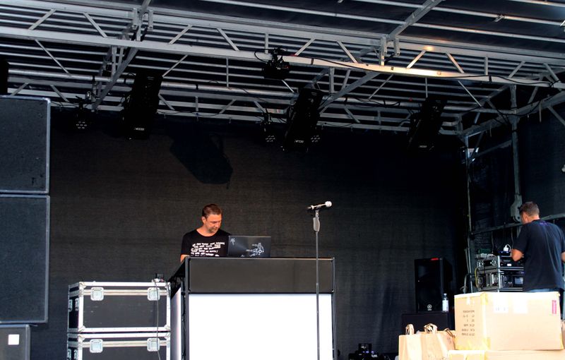DJ Santiano Boka professionell DJ till din fest.jpg