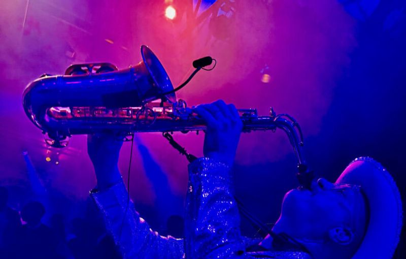 Boka saxofonist i Stockholm, Mingel, Bröllopsfest, DJ/saxofonist, Party