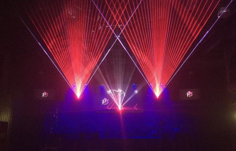 laser show huren feest.jpg