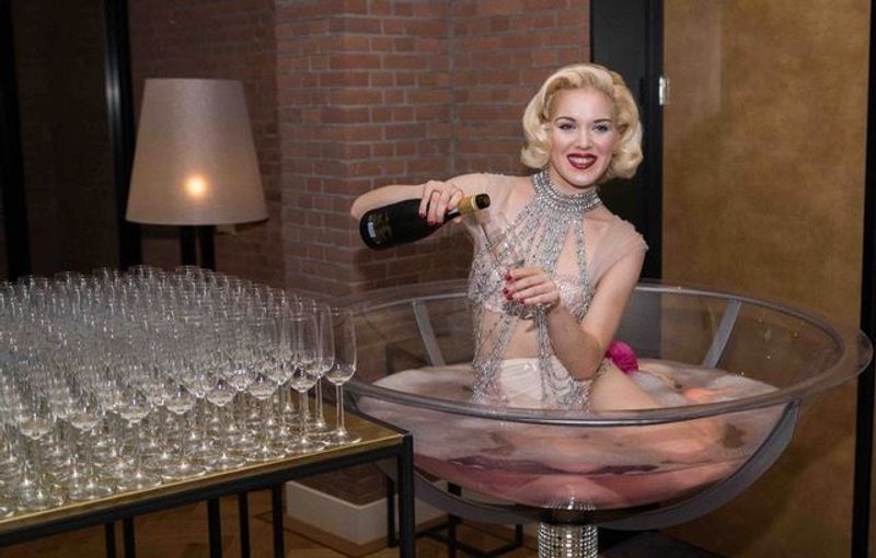 Champagne glas hostesse.jpg