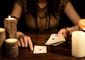 waarzegster-tarot-boeken-feest-diner.jpg
